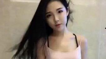 日韩美女色诱视频同性恋